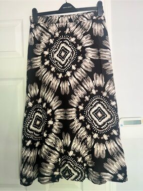 Reitmans Printed A-Line Women's Maxi Skirt size 6